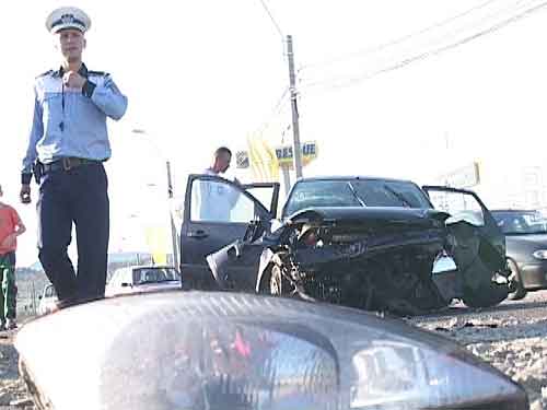 Foto accident Baia Mare - sofer incatusat (c) eMaramures.ro